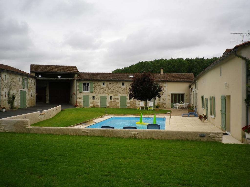 Logis Du Jacquelin Doussay Exterior foto